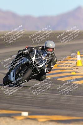 media/Dec-10-2023-SoCal Trackdays (Sun) [[0ce70f5433]]/Turn 12 (2pm)/